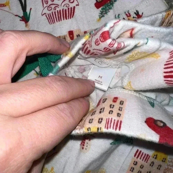 CHRISTMAS MATCHING FAMILY PJS - Picture 5 of 9